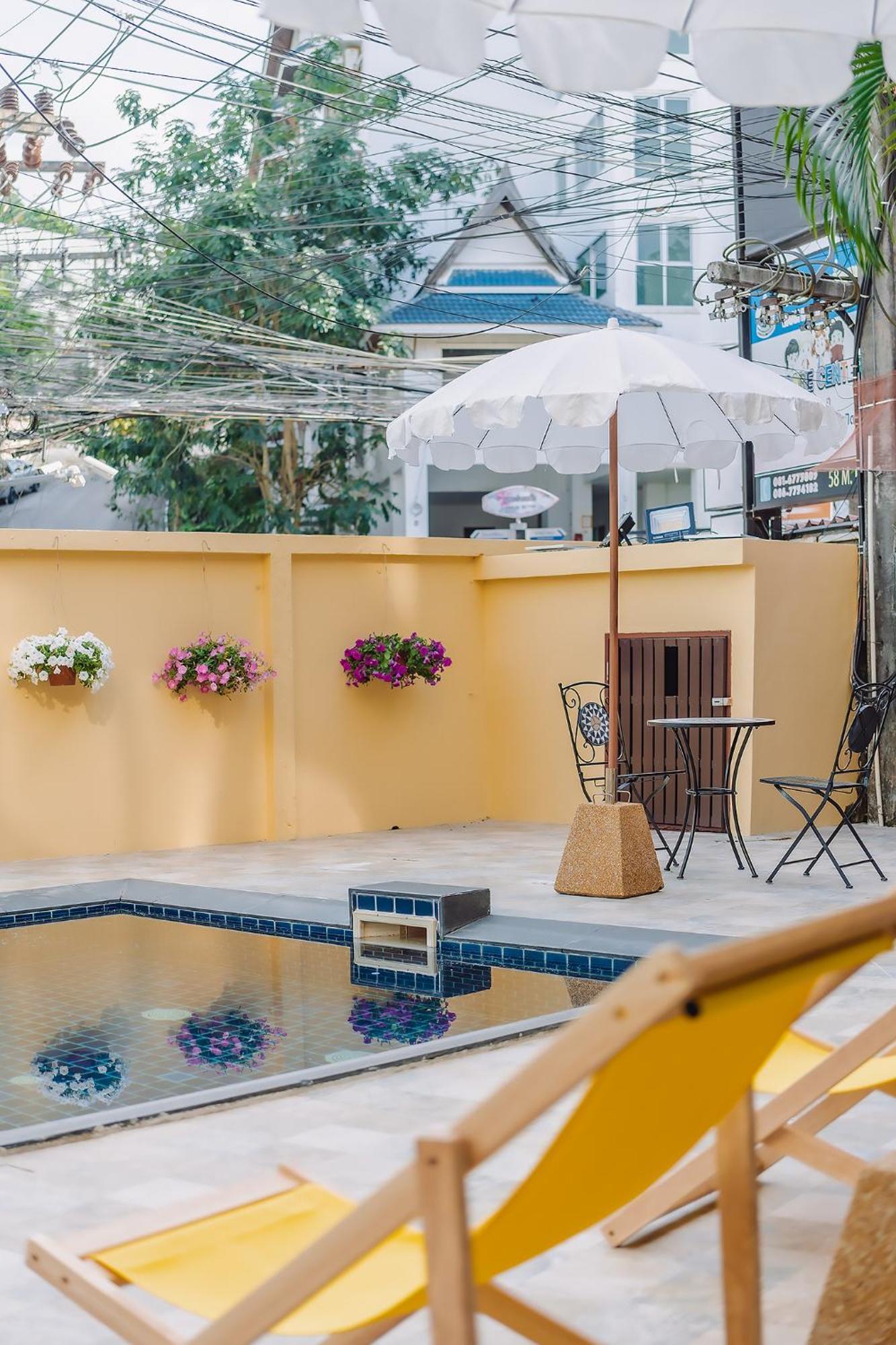 Bauman-Ville Hotel Patong Eksteriør billede