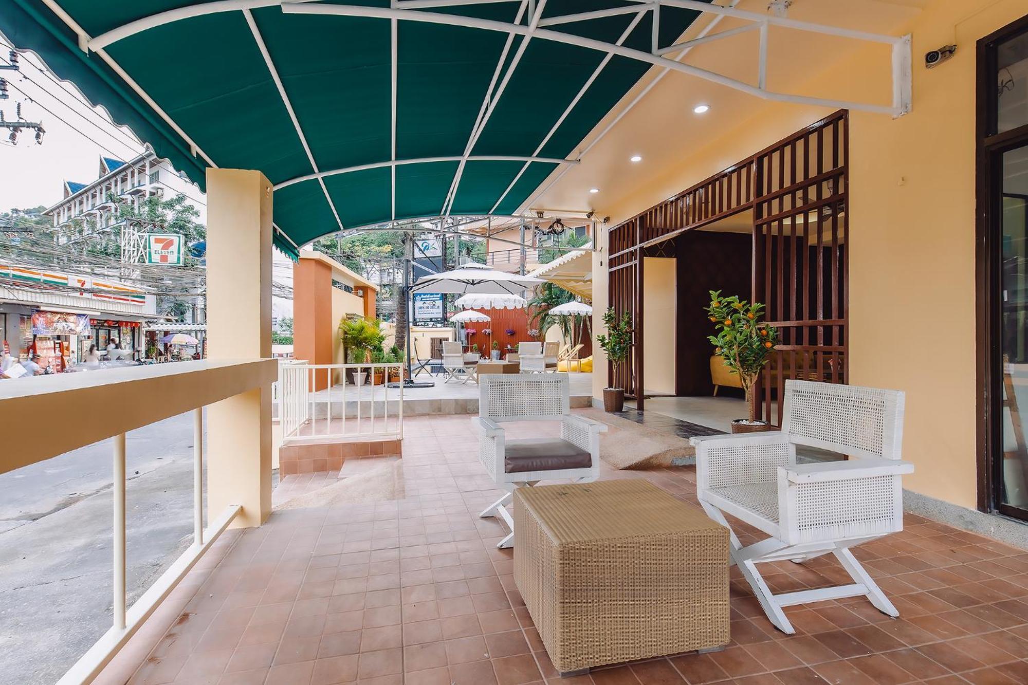 Bauman-Ville Hotel Patong Eksteriør billede